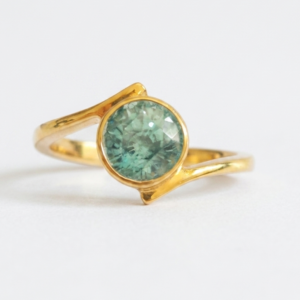 Bague Éclat d'Azur – Or 9K Massif & Zircon Bleu Naturel 2.04ct